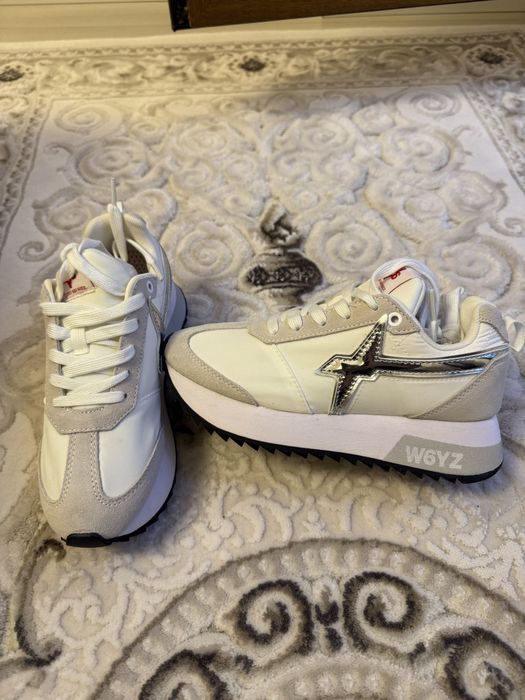 Adidasi just say wizz