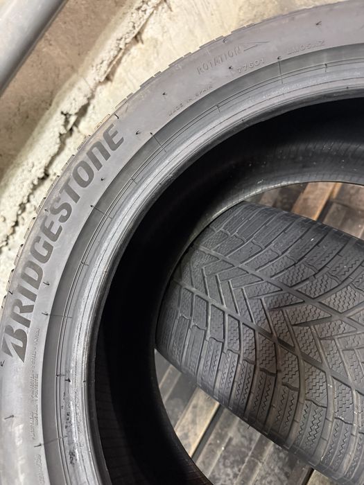 275/40/19 Bridgestone 2бр дот21