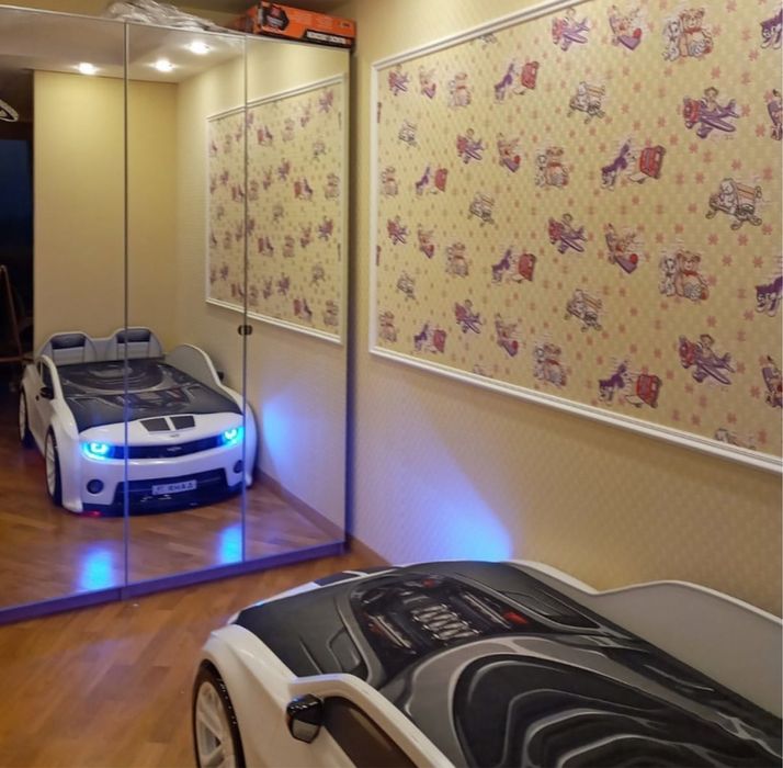 Детская кровать машинка