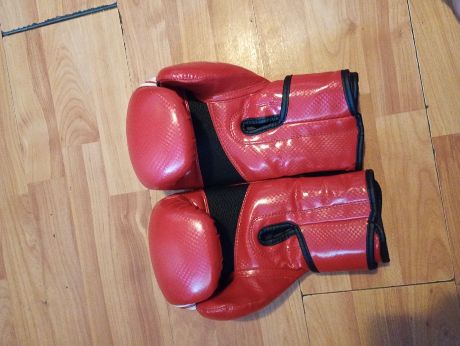Mănuși de box/kickboxing