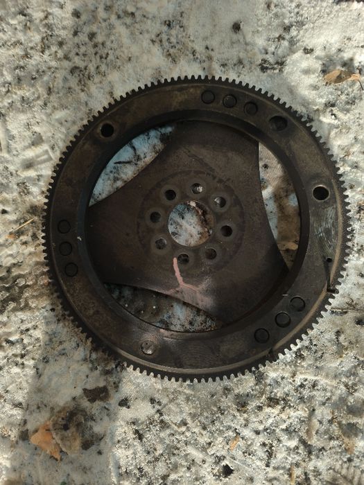 Ауди Маховик 2.3