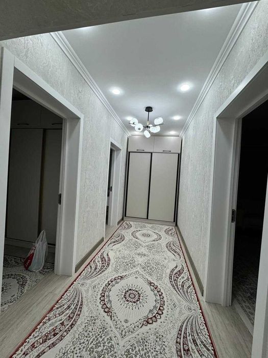 Себзорда 3 хонали, евроремонт килинган квартира сотилади