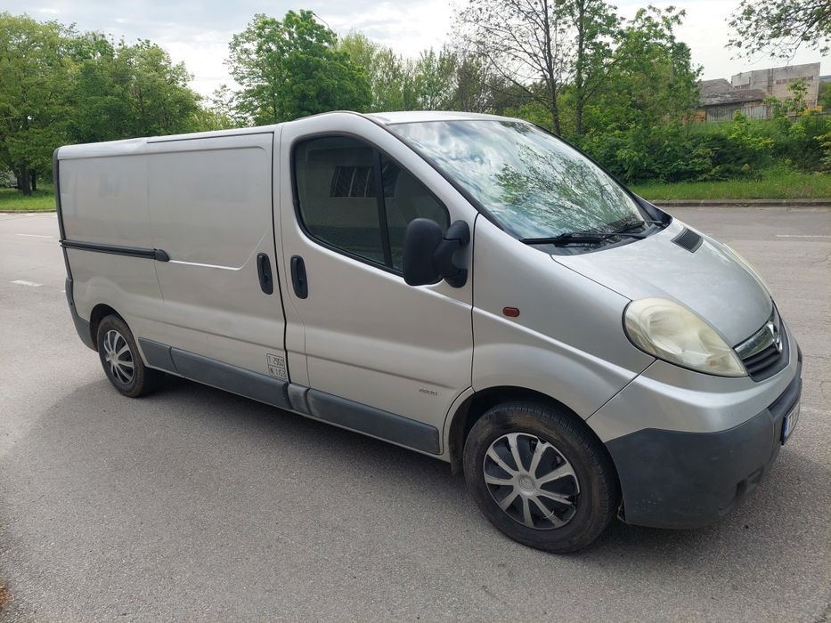 Бус - Opel Vivaro
