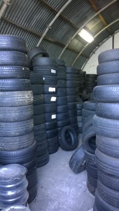 Гуми и джанти втора употреба на едро и дребно.