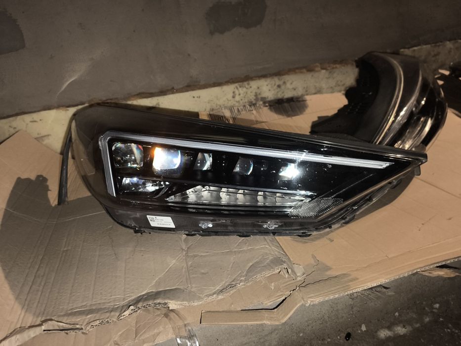 Фара Хюндай туксон туссон 92101D7700 Hyundai Tucson 92102D7700