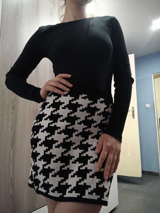 Пола в отлично състояние Forever 21