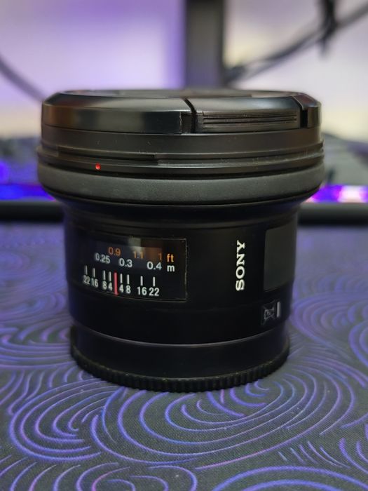 Obiectiv Sony SAL20F28