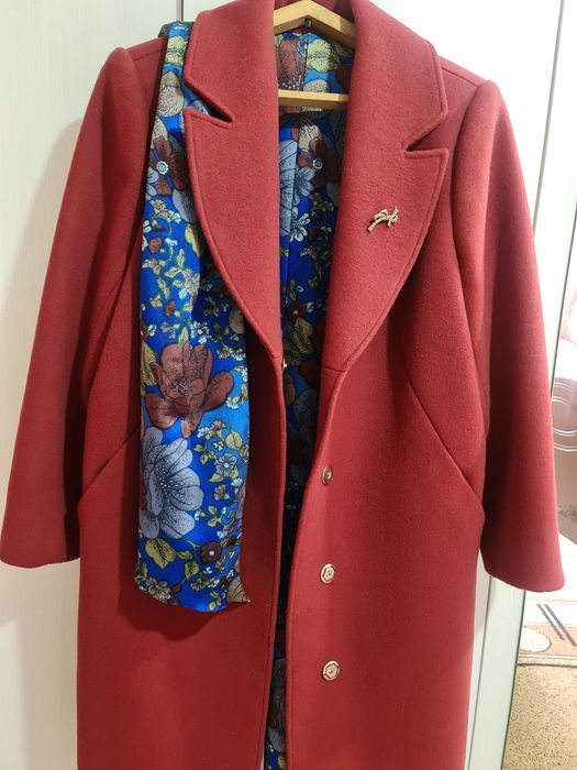 Продаю пальто демисезонное