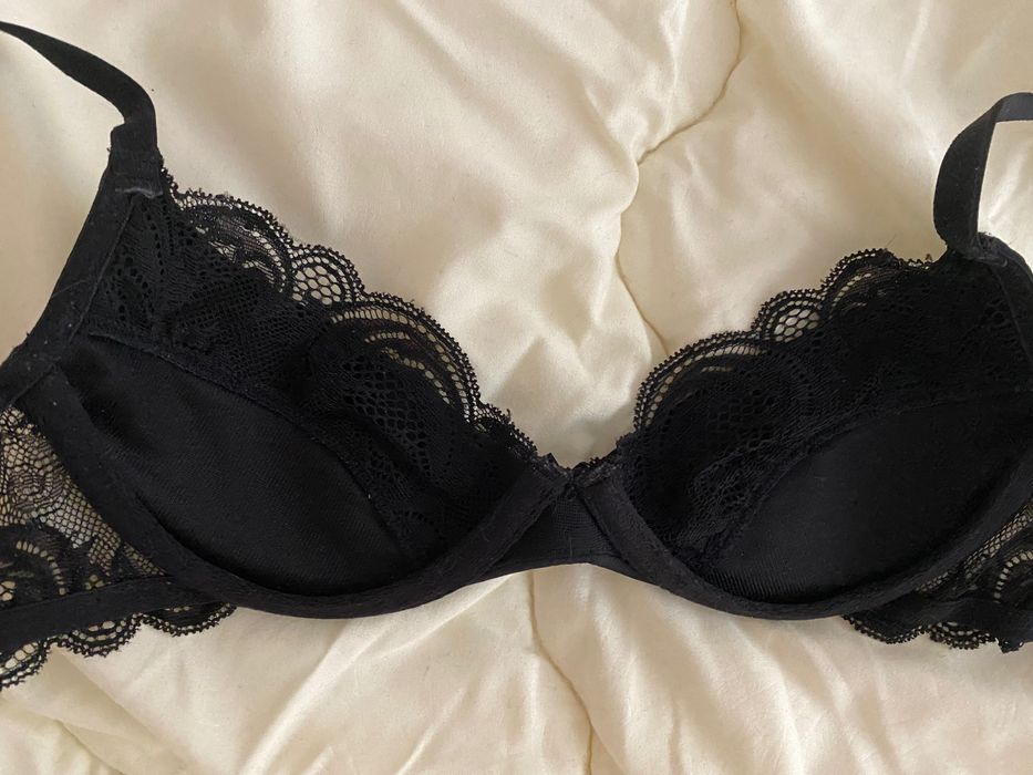 Черен сутиен с дантела
