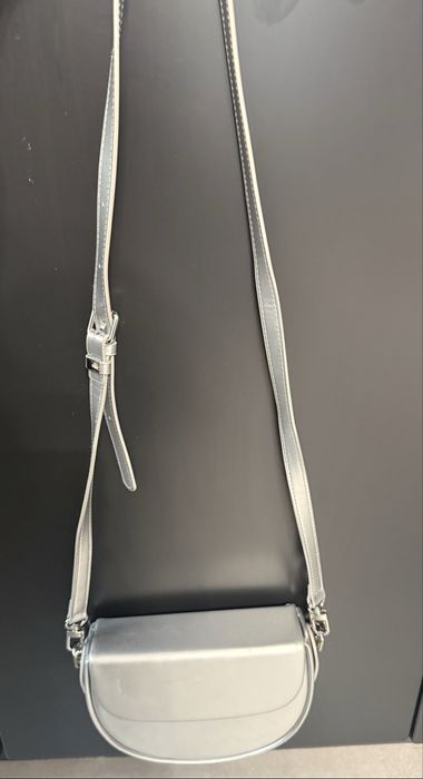 Кожена сребриста чанта Zarena