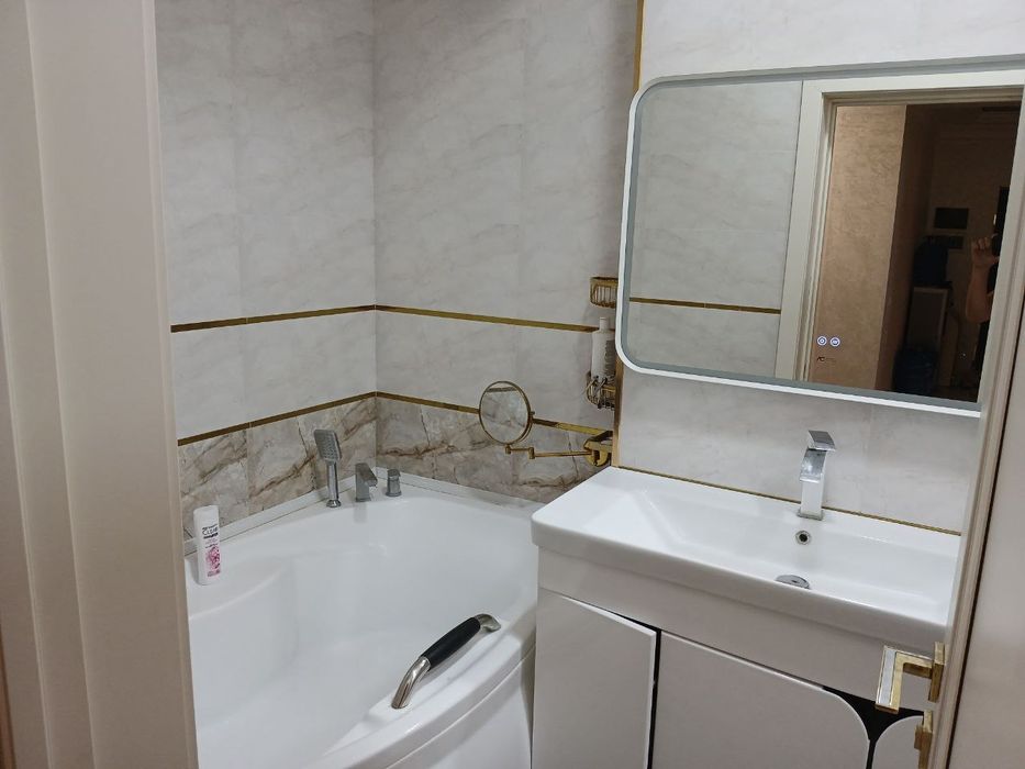 Baurum. 3*4/4/8 квартира сотилади