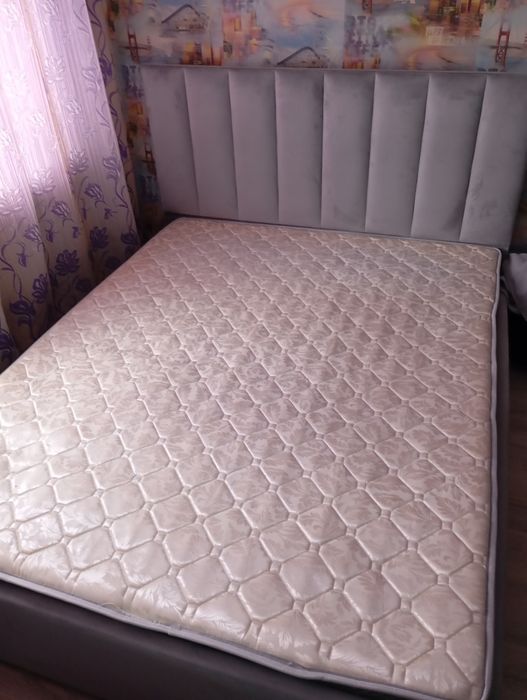 Кровать двухспальная