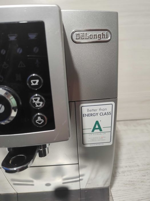 Кафеавтомат - робот Delonghi MAGNIFICA ECAM