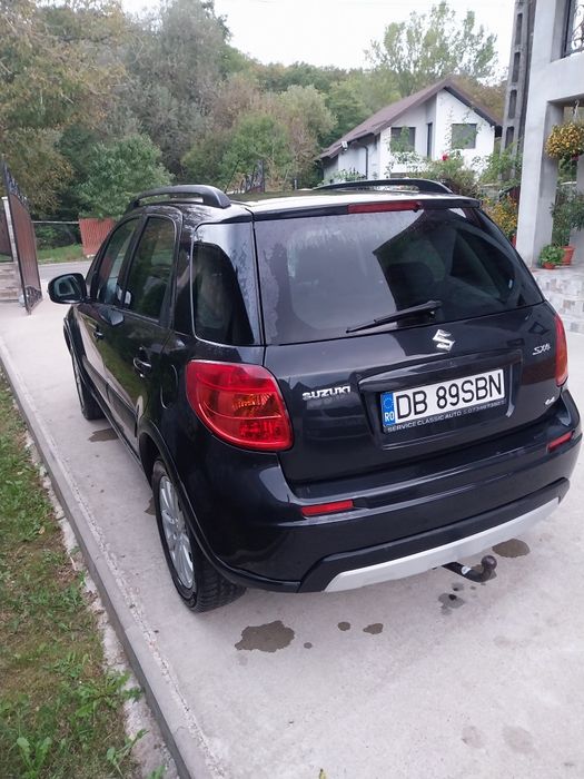 SUZUKI Sx4