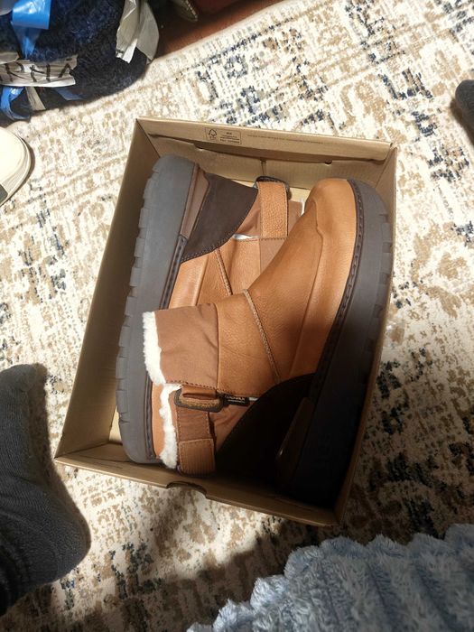 UGG Highland Utility Strap Weather