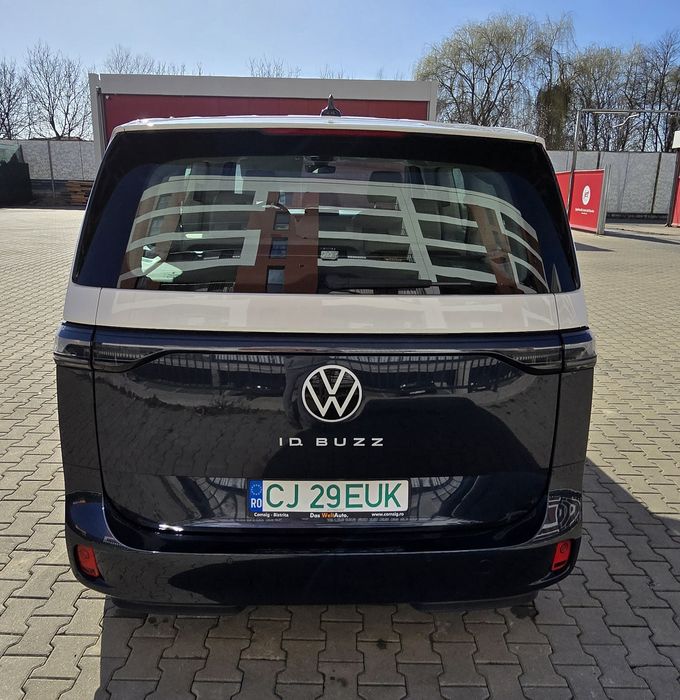 Vând Volkswagen ID.BUZZ Pro 2023