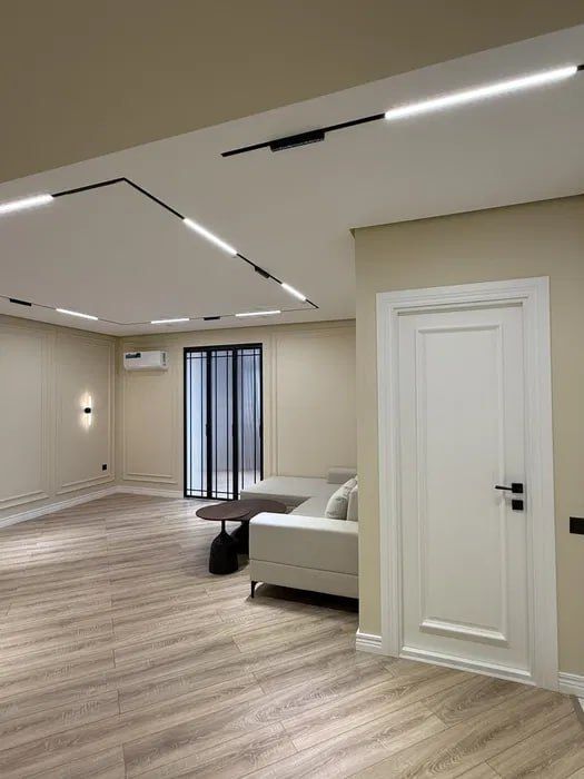 Сотилади Квартира ЦУМ Мирабад Ц7 4\\3\\4 90м2 новый ремонт ор-р Ойбек