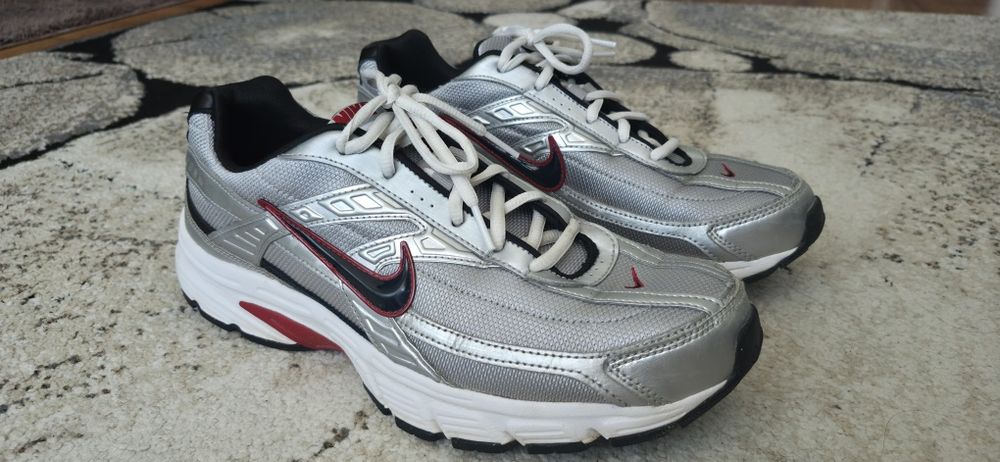 КАТО НОВИ! Маратонки Nike Initiator