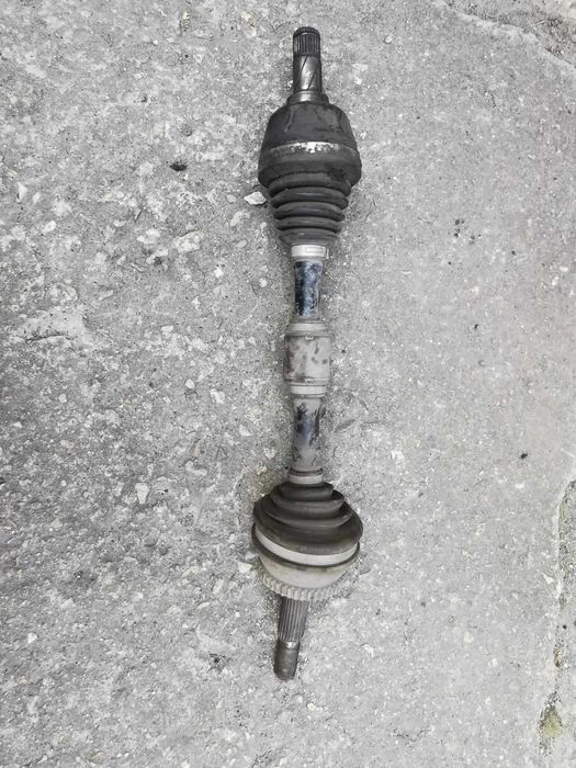 Полуоска от страна на пасажера Volvo V40 2.0 136 hp 2001 г.