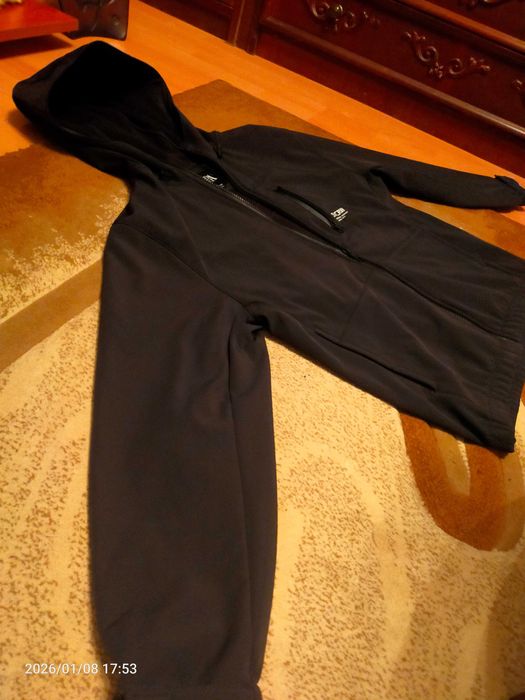 Gecutza subtire neagra