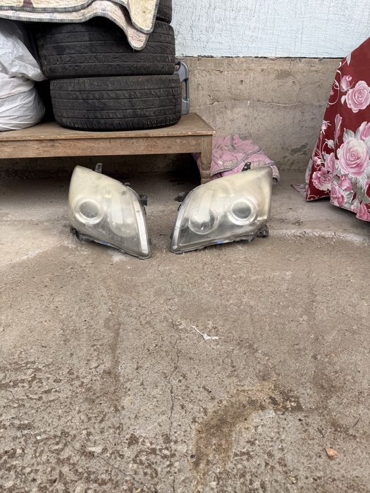 Фары Т25 Авенсис