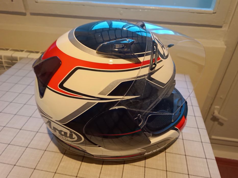 Продам Мотошле ARAI