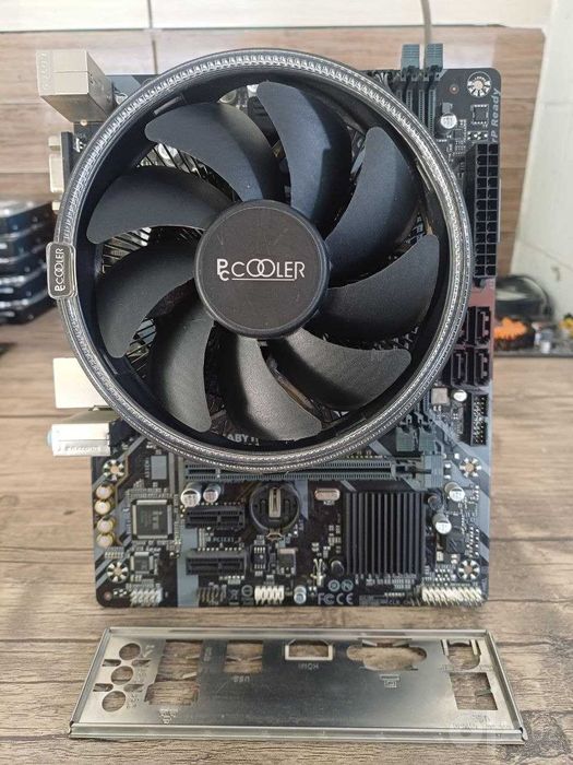 Комплект: Gigabyte H310M + Intel Core i3-9100F + Кулер.
