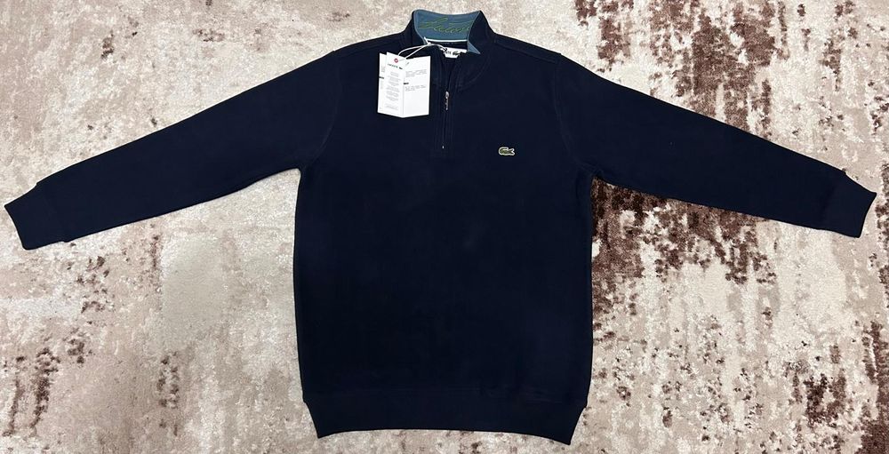 Vând bluza noua de bărbați Lacoste