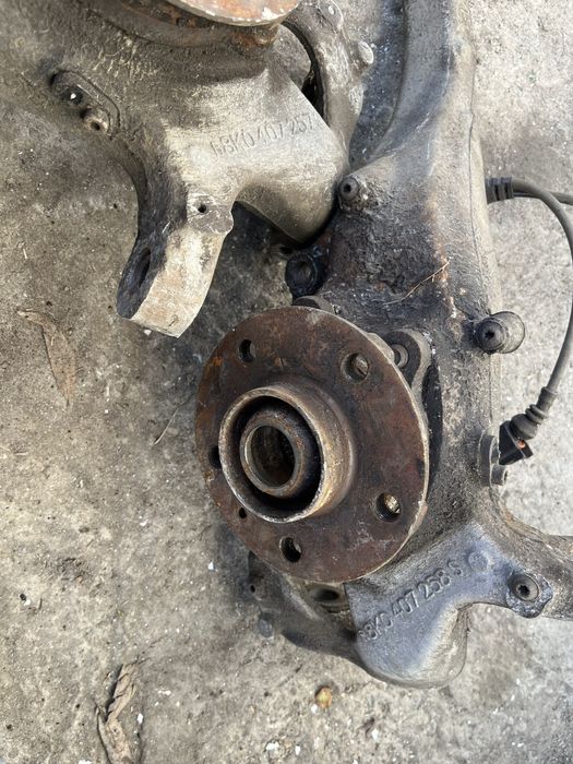 Fuzeta fata stanga dreapta audi a4 b8 b8.5