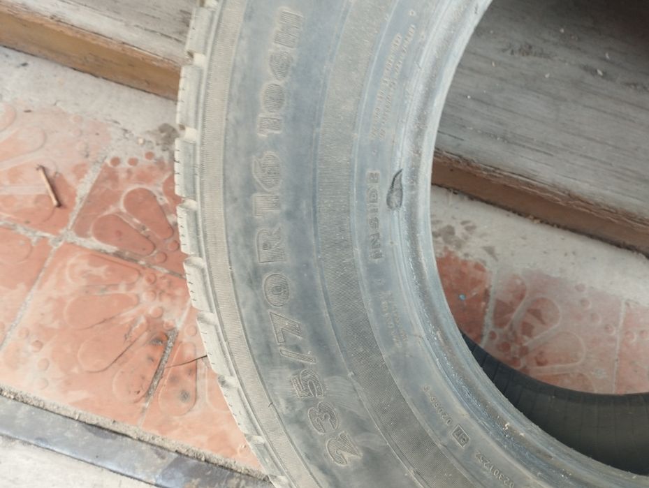 Продам Шина зимняя б/у