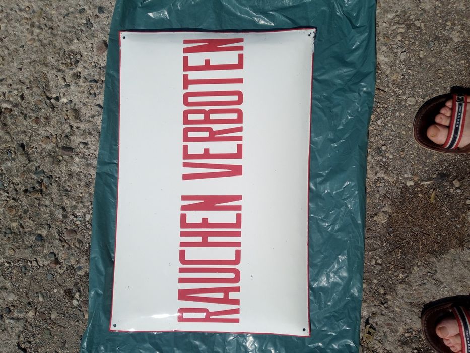 Продавам емайлирана табела