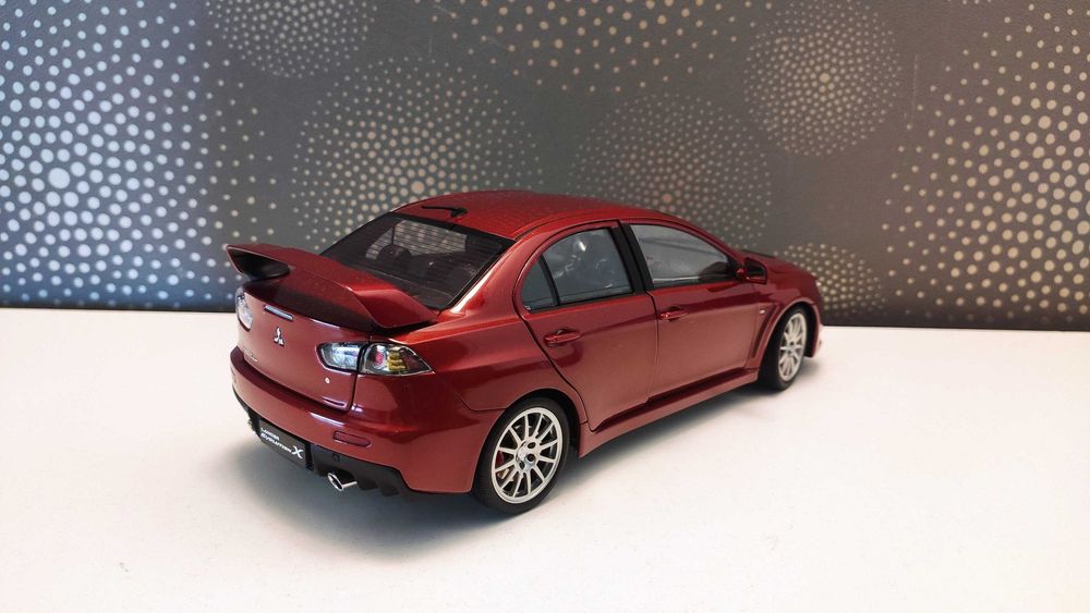 Macheta 1:18 Mitsubishi Lancer Evolution X 2004 – 1/18 Paudi Models