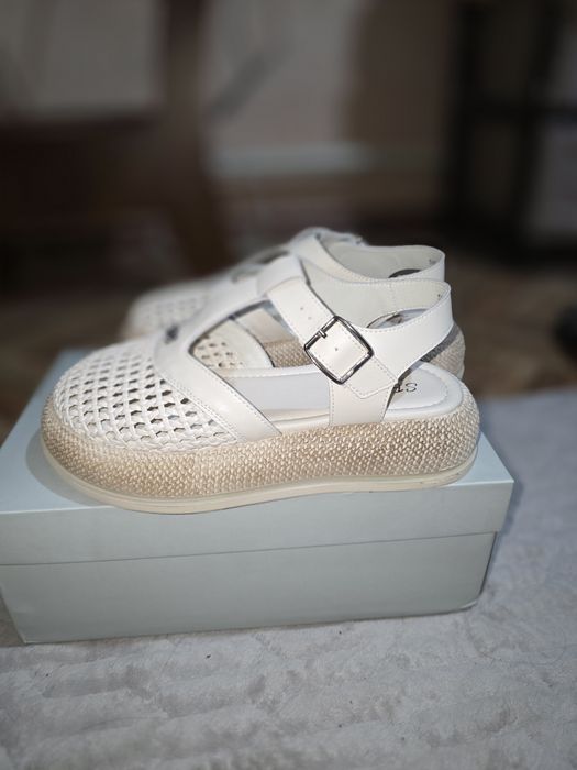 Продам летнюю обувь