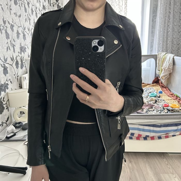 Продам верхнюю одежду