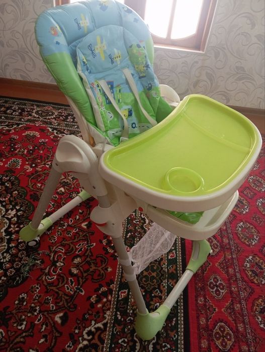 Детский стульчик и коляска