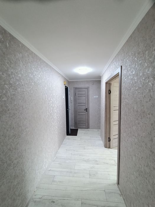 Срочно продам 2 комн кв, нов план, центр