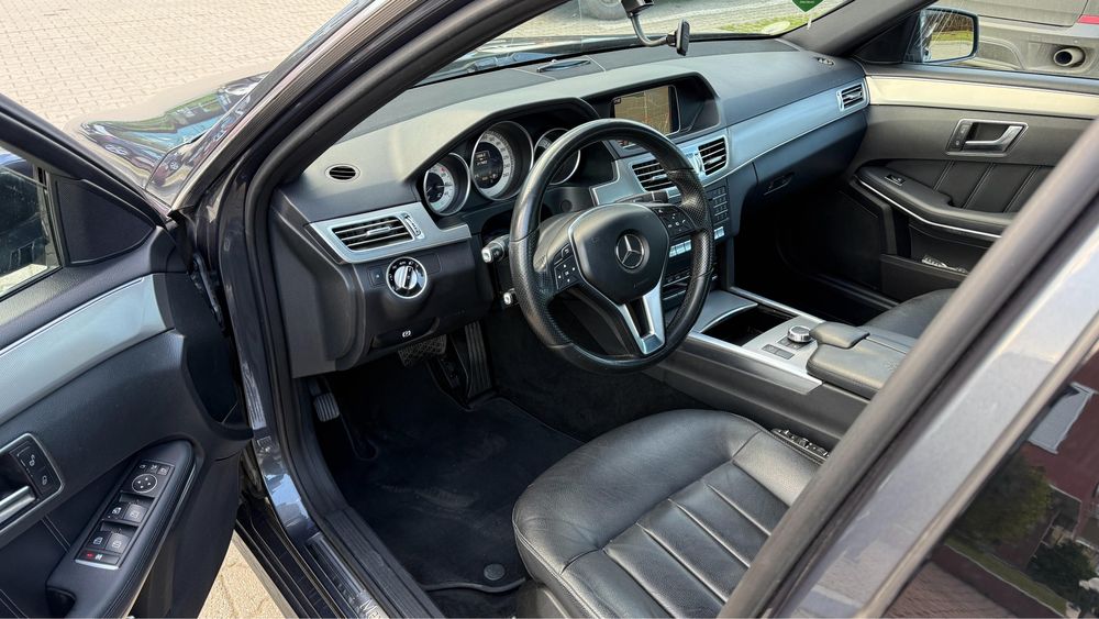 Mercedes Benz E220d E Class an 2015*9G Tronic Led ILS*2.2 CDi 170 CP