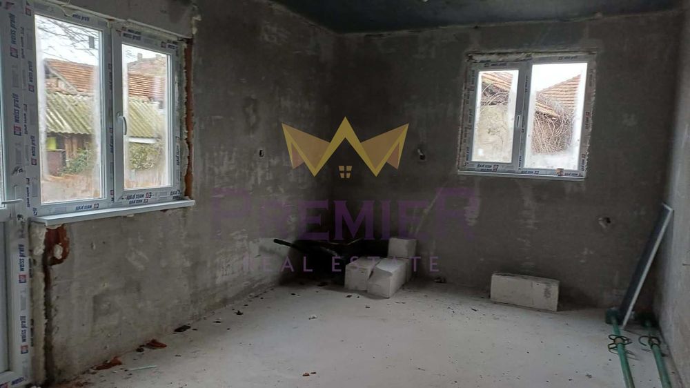 Къща в Варна, област-гр.Долни чифлик