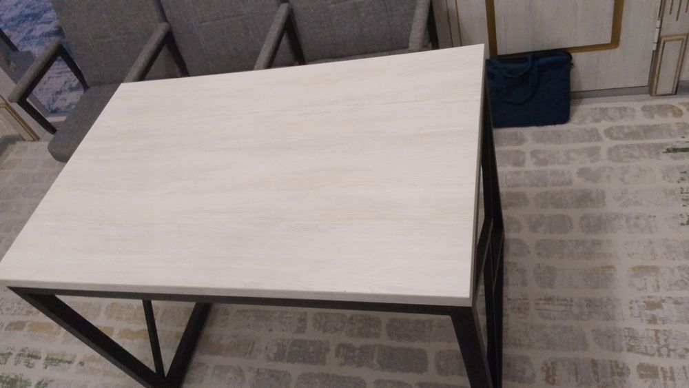 Стол для офис или на другую