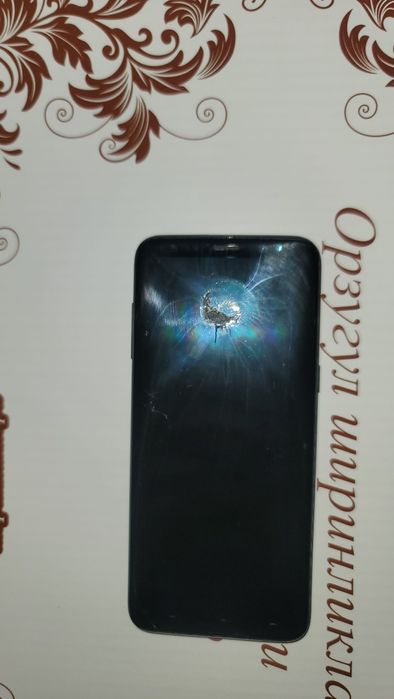 Samsung S8 sotiladi 64/4 narxi 250ming yaxshilab oʻqing