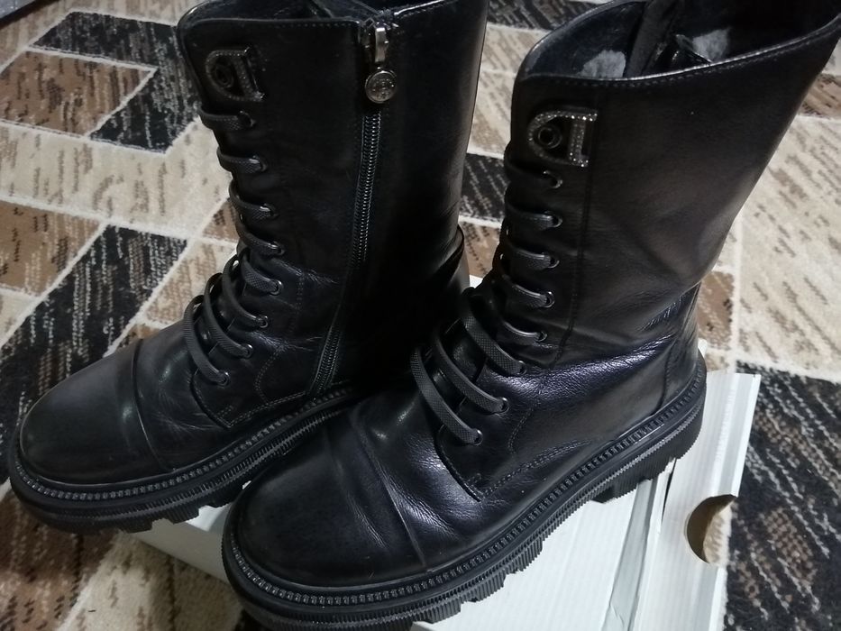 Продам ботинки зимние