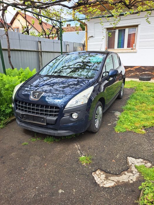 PEUGEOT 3008 2011