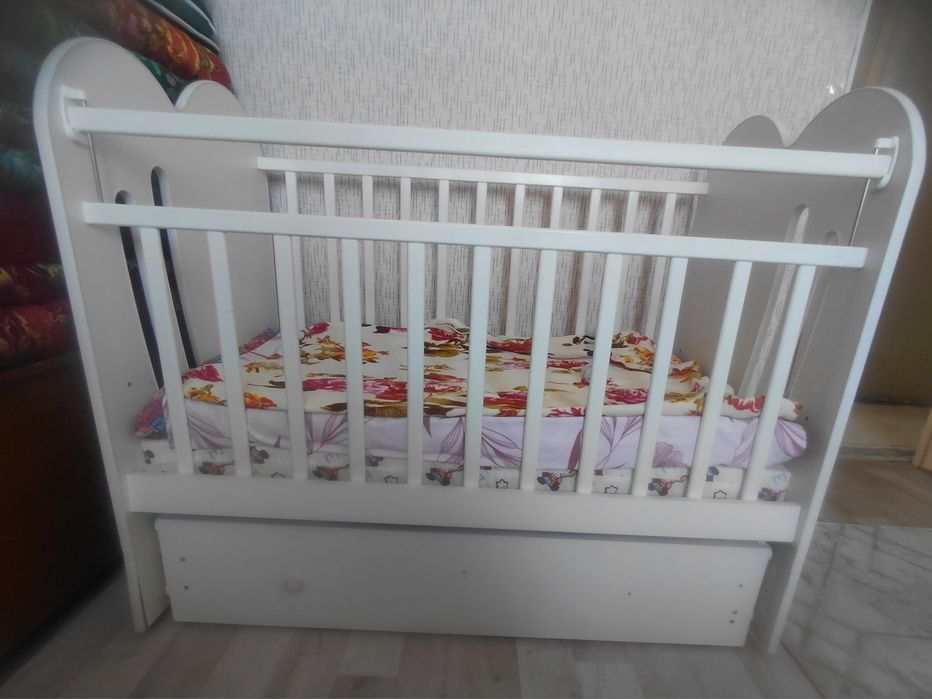 Детский кровать деревянный