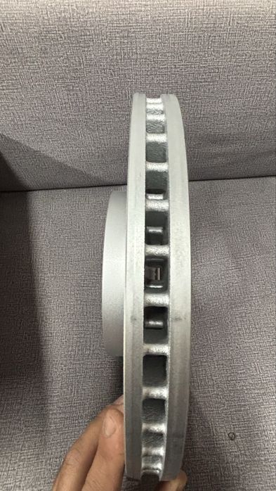 Оригинални спирачни дискове (вентилирани)за фолксваген мултиван и тран