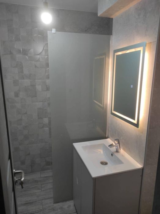 Închiriez garsonieră in HCC