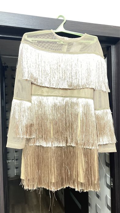 Продам разные платья. Все очень красивые