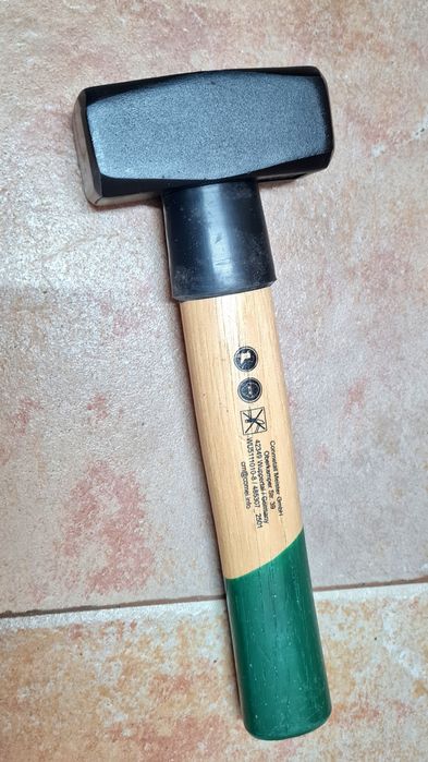 Наковалня, малка и голяма, ковашки чук, наковалня релса.