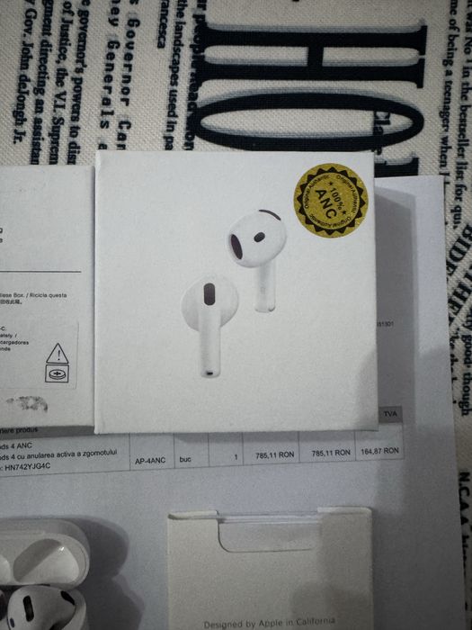 Apple AirPods 4 cu Active Noise Cancellation (ANC)