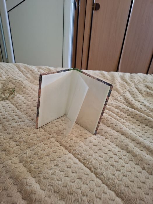 Продавам албум за снимки