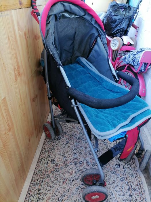 Коляска детская прогулочная